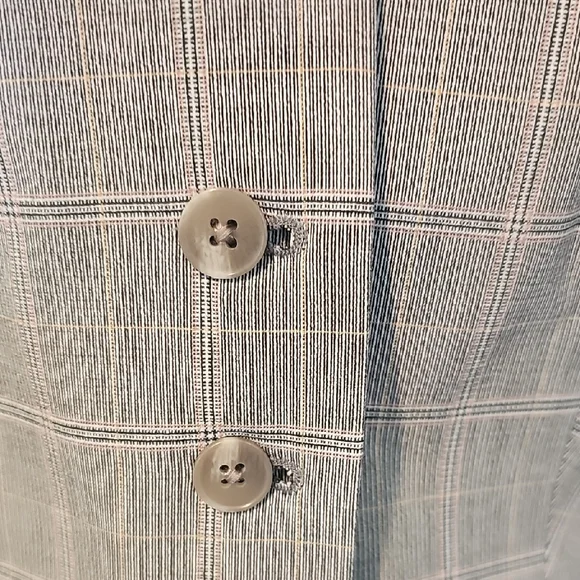 Express sz M gray plaid button-up vest - Picture 4 of 13